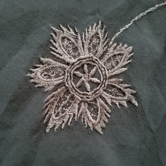 NWT Lucky Brand Embroidered Tie Front Top Sz M/L - Picture 5 of 8